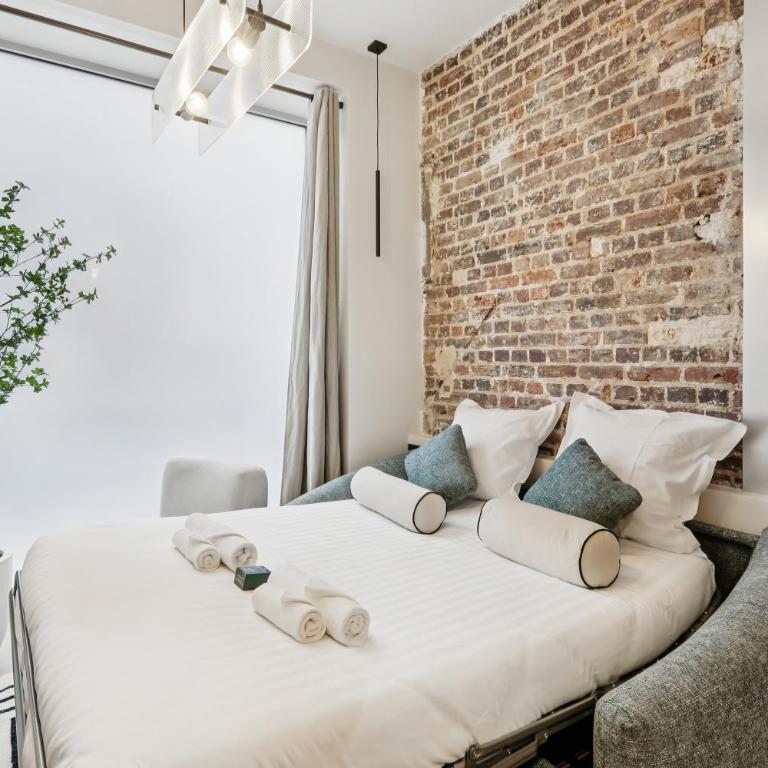 Lavie Maison Marais Hot Tub AC - Apartment - 13
