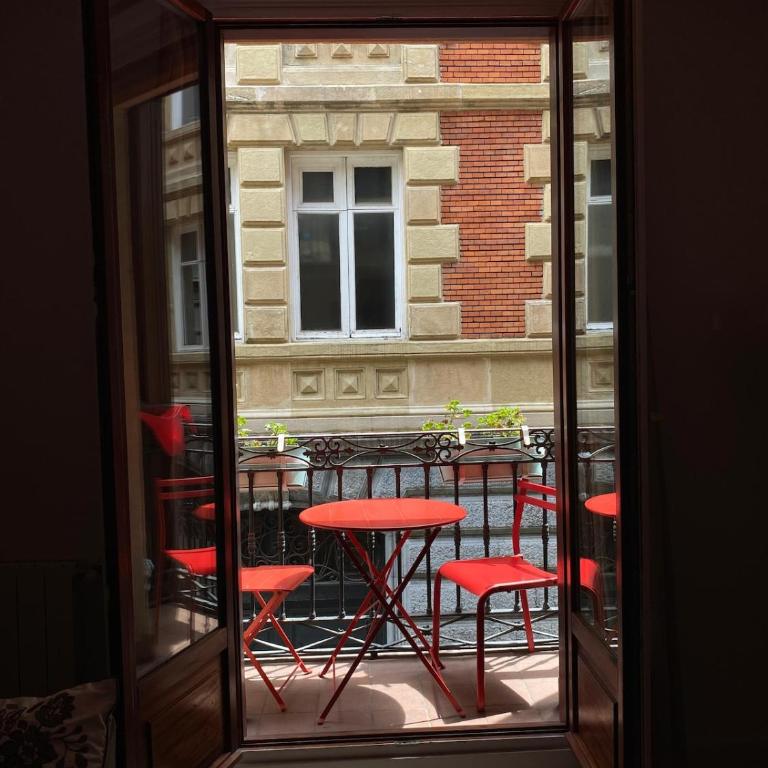 Ekhilore II Bilbao Old Town - Two-Bedroom Apartment - 1