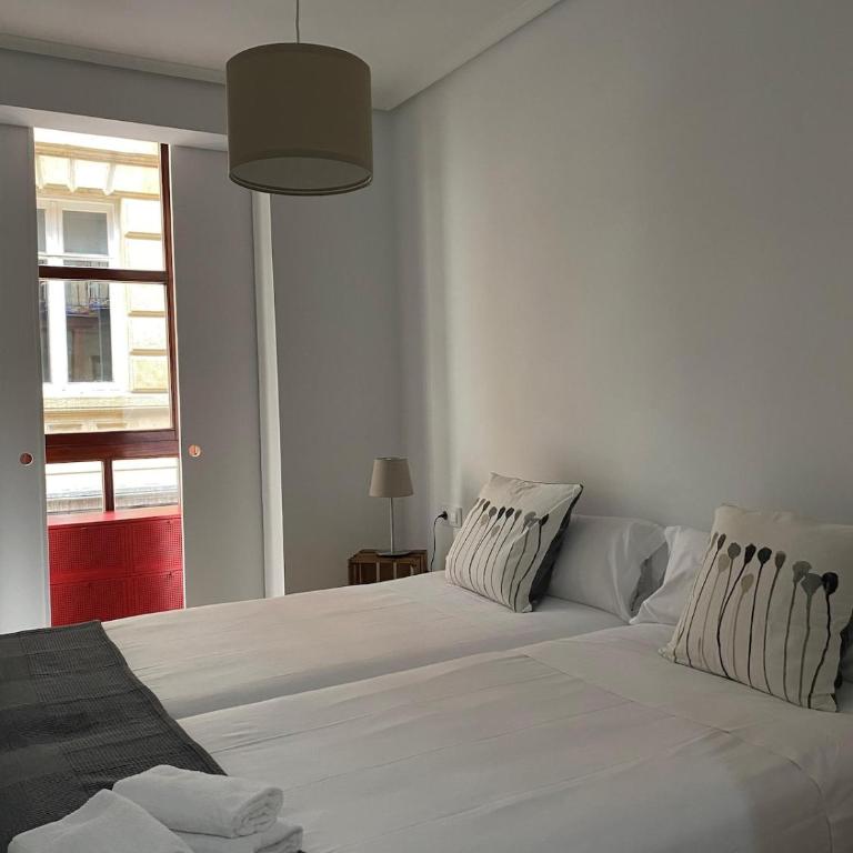 Ekhilore II Bilbao Old Town - Two-Bedroom Apartment - 3