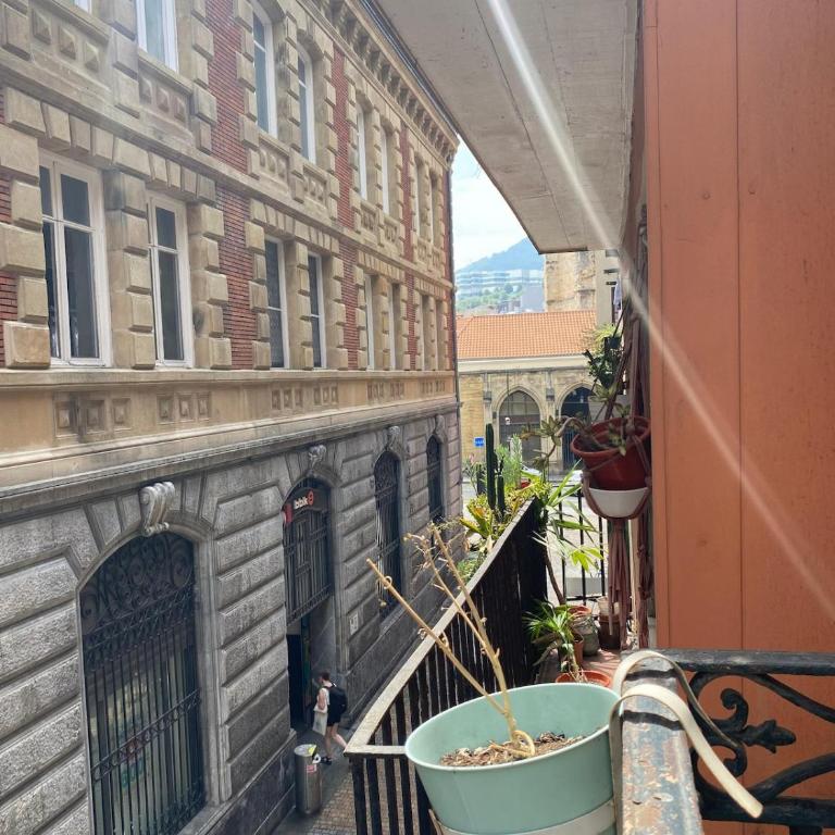 Ekhilore II Bilbao Old Town - Two-Bedroom Apartment - 5