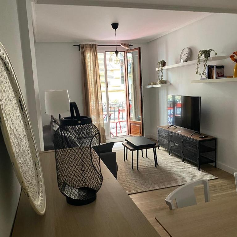 Ekhilore II Bilbao Old Town - Two-Bedroom Apartment - 6