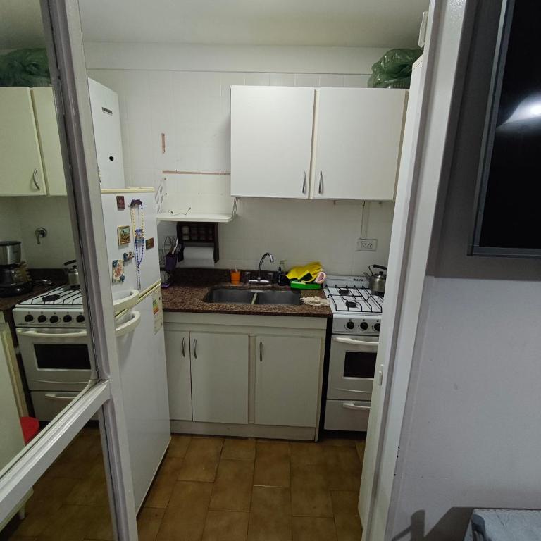 Monoambiente 3 personas La Perla a 150mts de la playa - Apartamento de 1 dormitorio - 2