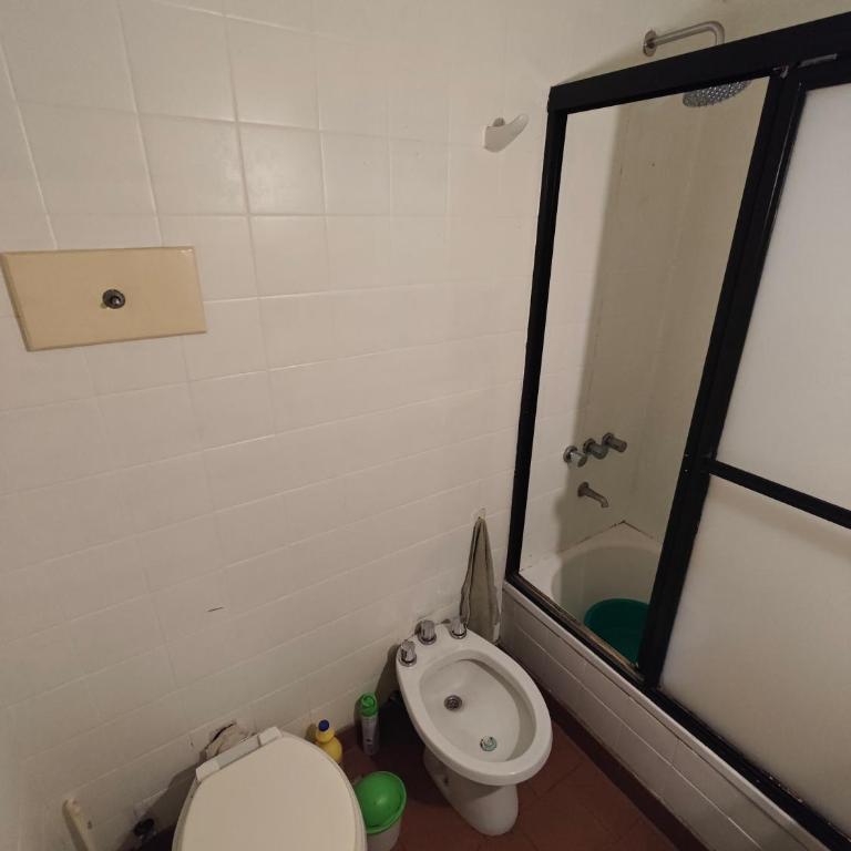 Monoambiente 3 personas La Perla a 150mts de la playa - Apartamento de 1 dormitorio - 4