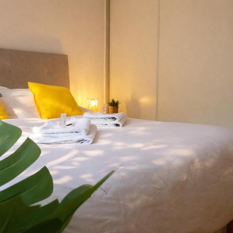 T2 de 56m2 - Genève à 5 min- Parking Privé Gratuit - Appartement 1 Chambre - 23