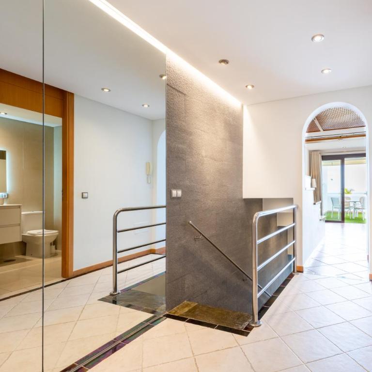 Acogedor dúplex 8B con amplia terraza y vistas al mar - Apartamento de 2 dormitorios - 23