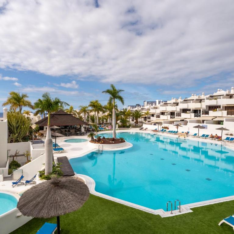 Acogedor dúplex 8B con amplia terraza y vistas al mar - Apartamento de 2 dormitorios - 30
