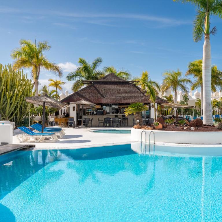 Acogedor dúplex 8B con amplia terraza y vistas al mar - Apartamento de 2 dormitorios - 8