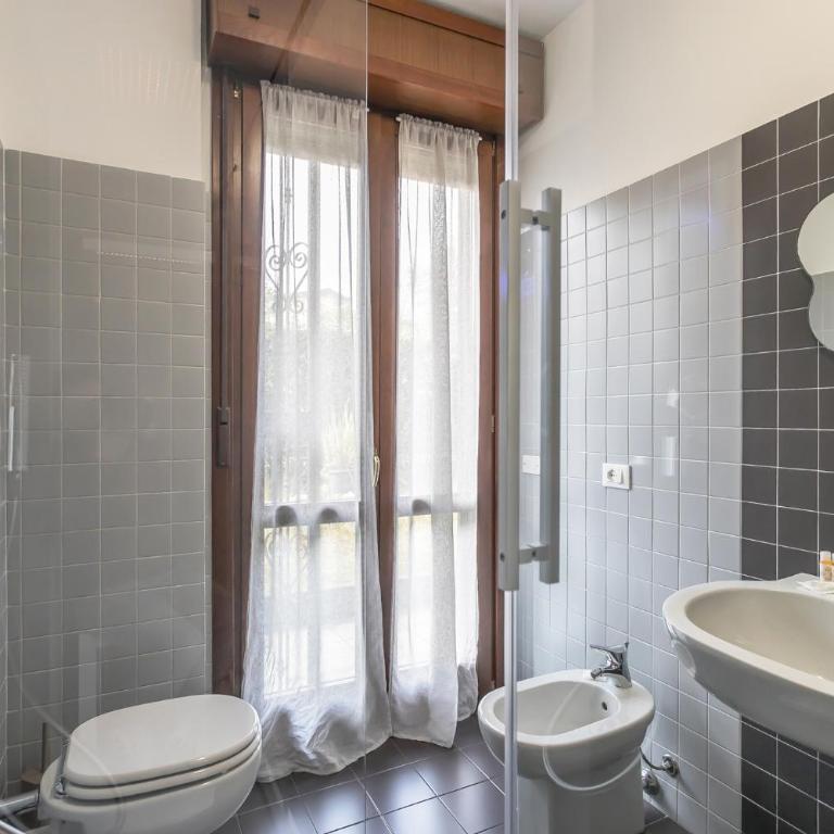 Residenza Il Fiore - Camera Matrimoniale Deluxe con Vasca - 13