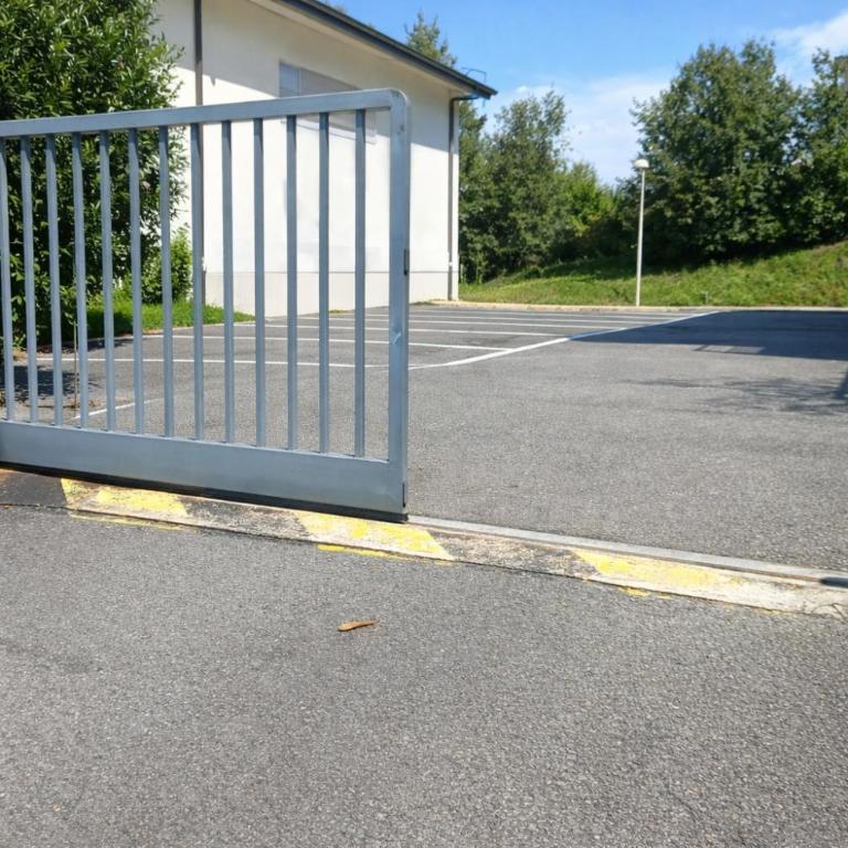 T2 de 56m2 - Genève à 5 min- Parking Privé Gratuit - Appartement 1 Chambre - 32