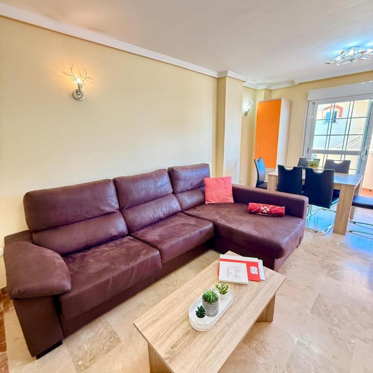 Large Apartment with Sea Views & Terrace - One-Bedroom Apartment - 13