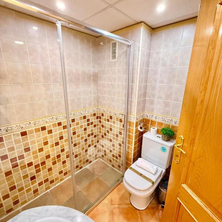 Large Apartment with Sea Views & Terrace - One-Bedroom Apartment - 10