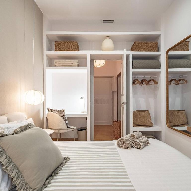 Moderno Apartamento en el Corazón de Barcelona - Three-Bedroom Apartment - 28