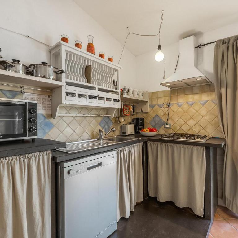 Stunning Home In Orosei With Wifi - Casa Vacanze con 2 Camere da Letto - 9