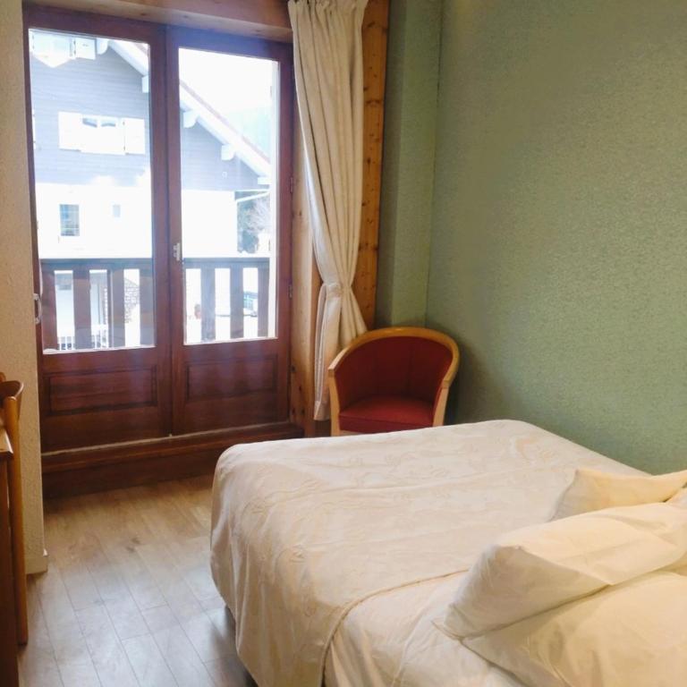 Hôtel Restaurant Les Tilleuls et son espace détente - Chambre Double Standard - 3