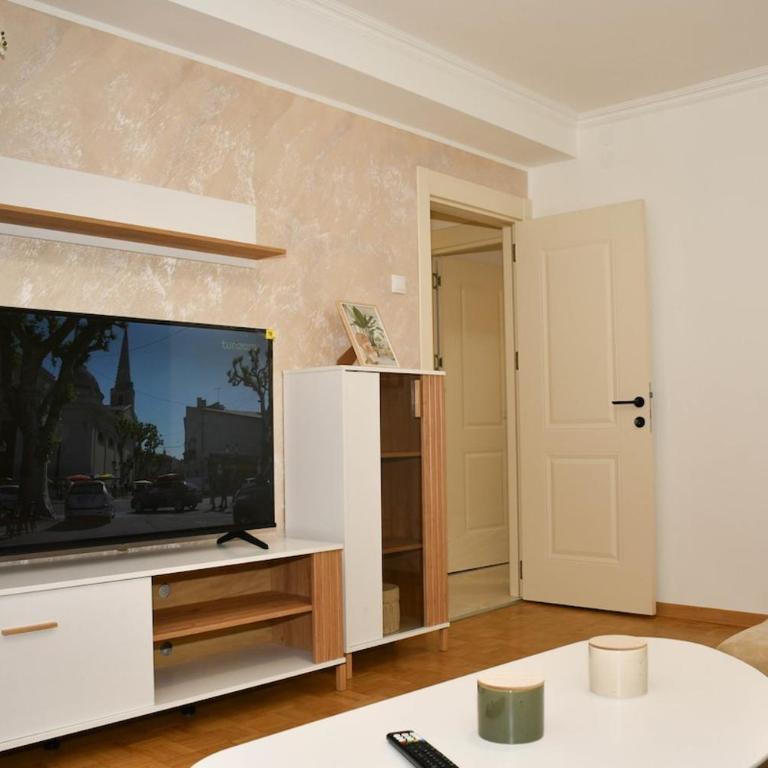 Slucajno registrovani objekat - One-Bedroom Apartment - 1