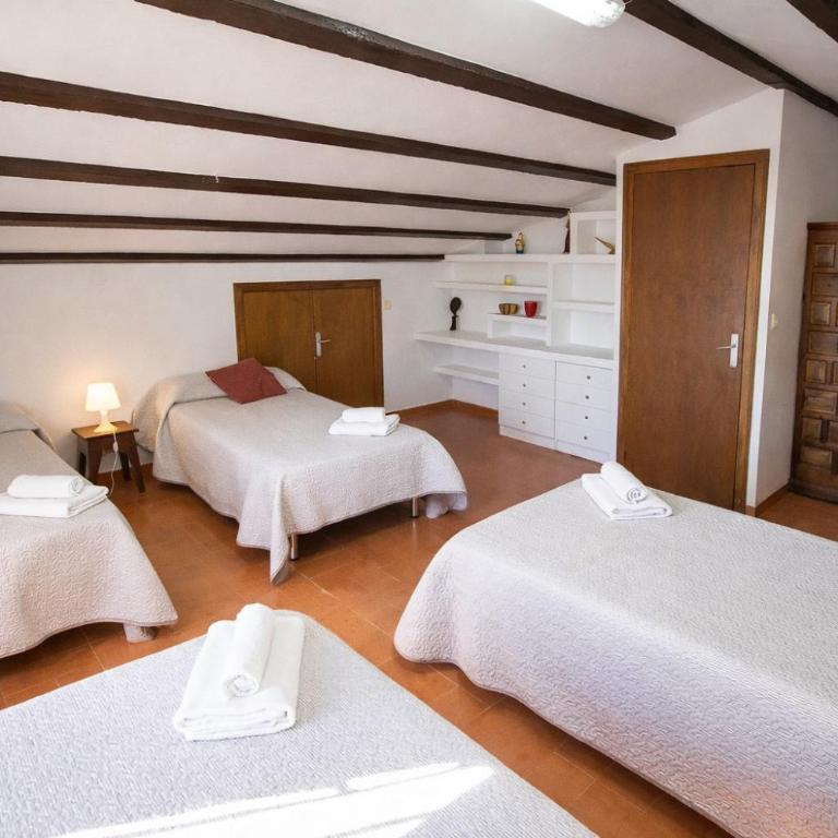 Catalunya Casas: Spacious Villa Vera up to 24 guests, a short drive to Blanes! - Villa con piscina privada - 20