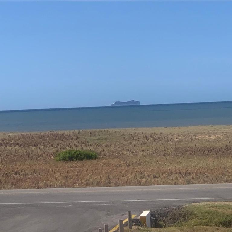 Beautiful brand new oceanfront house Hermosa casa a estrenar frente al mar - Two-Bedroom Apartment - 3