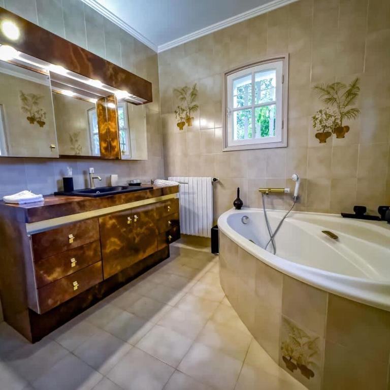 La Villa Provençale - Villa - 23