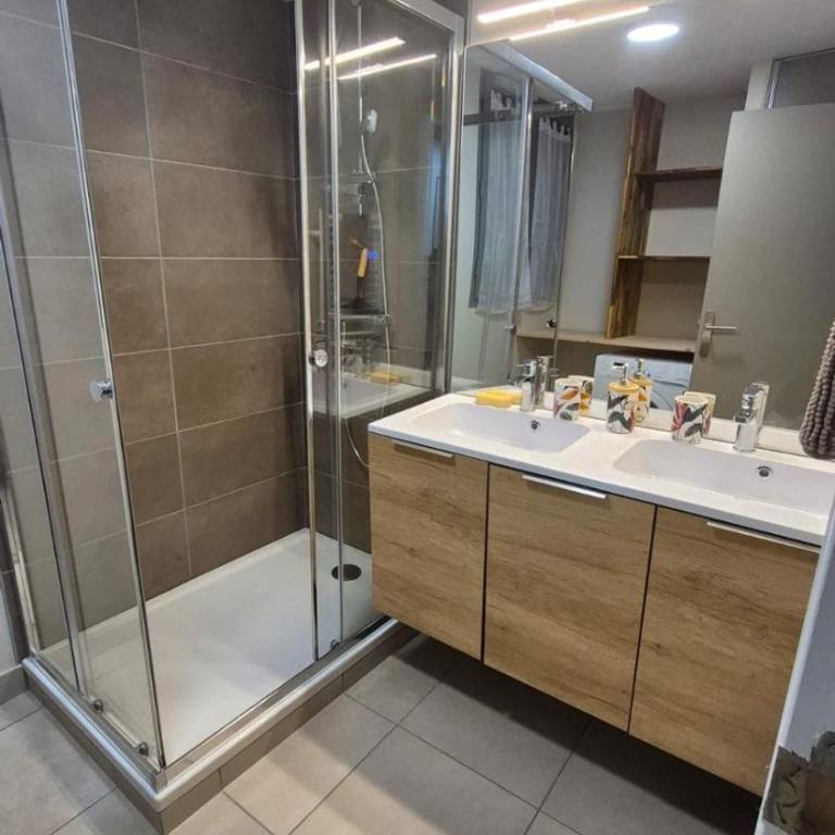 Renovated apartment for 10 people - Appartement 1 Chambre - 16