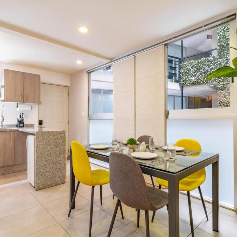 Hidden gem with AC balcony in trendy Roma Norte - Vacation Home - 10