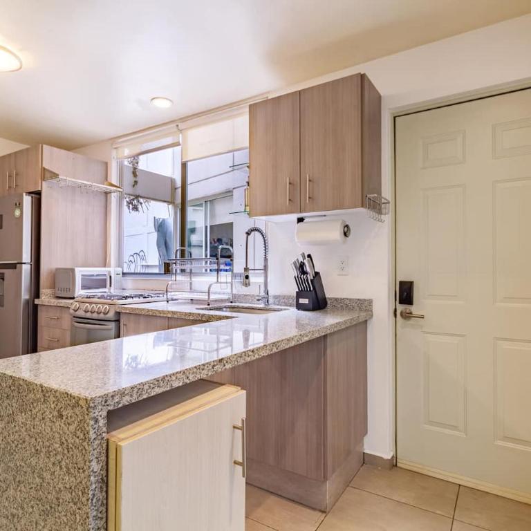 Hidden gem with AC balcony in trendy Roma Norte - Vacation Home - 8