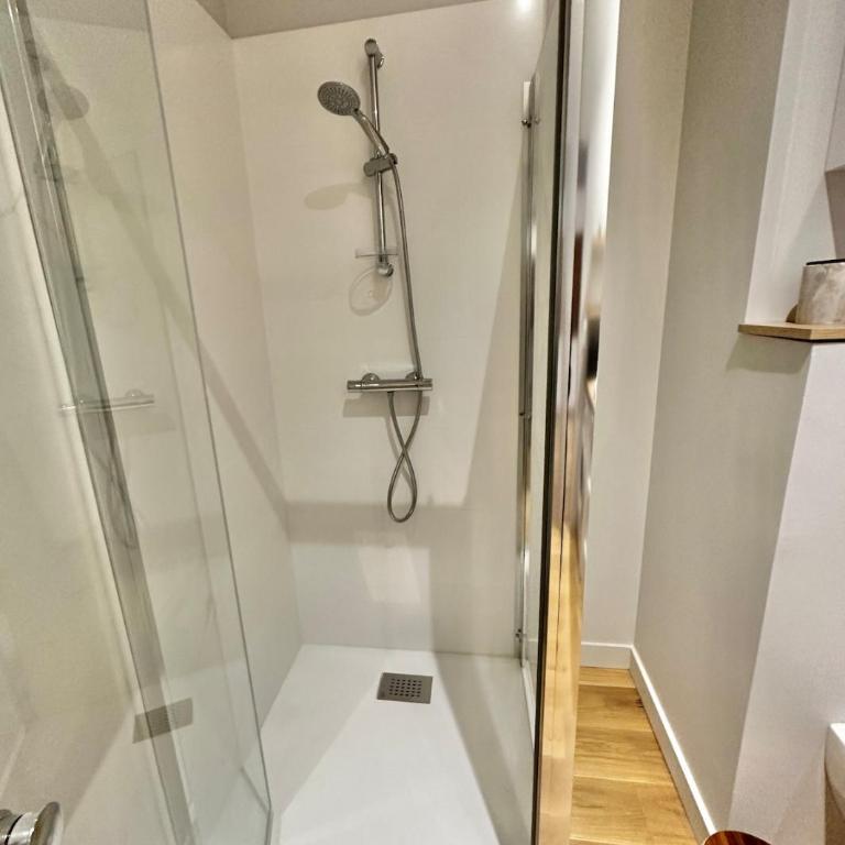 Margarita - Superbe appartement T2 avec parking et terrasse à 2 pas de la plage - Superior One-Bedroom Apartment with Balcony - 24