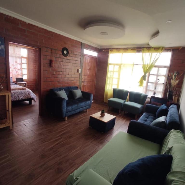 Casa independiente en la mitad del mundo - Three-Bedroom House - 11