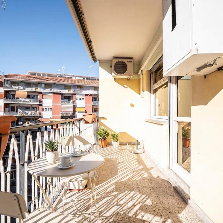 Bright Apartment 2 Min from Metro Station - Appartamento con 1 Camera da Letto - 7