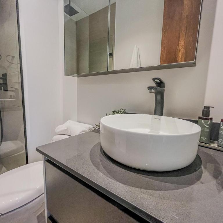 Quarzzo Suites by NOWA - Two-Bedroom Deluxe Apartment with Balcony - 2
