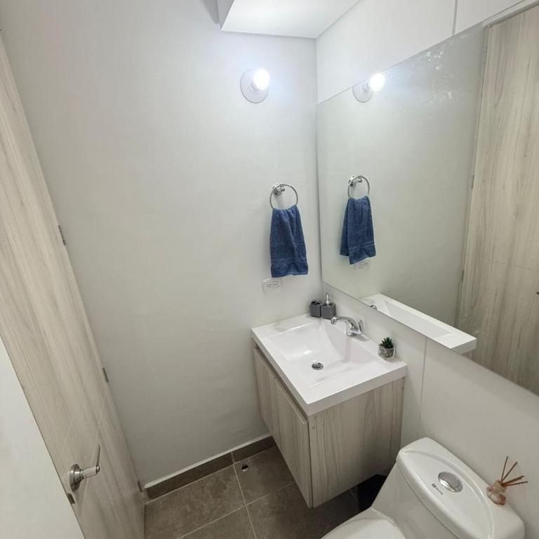Bello apartamento en Capriella Serena del Mar - Two-Bedroom Apartment - 25