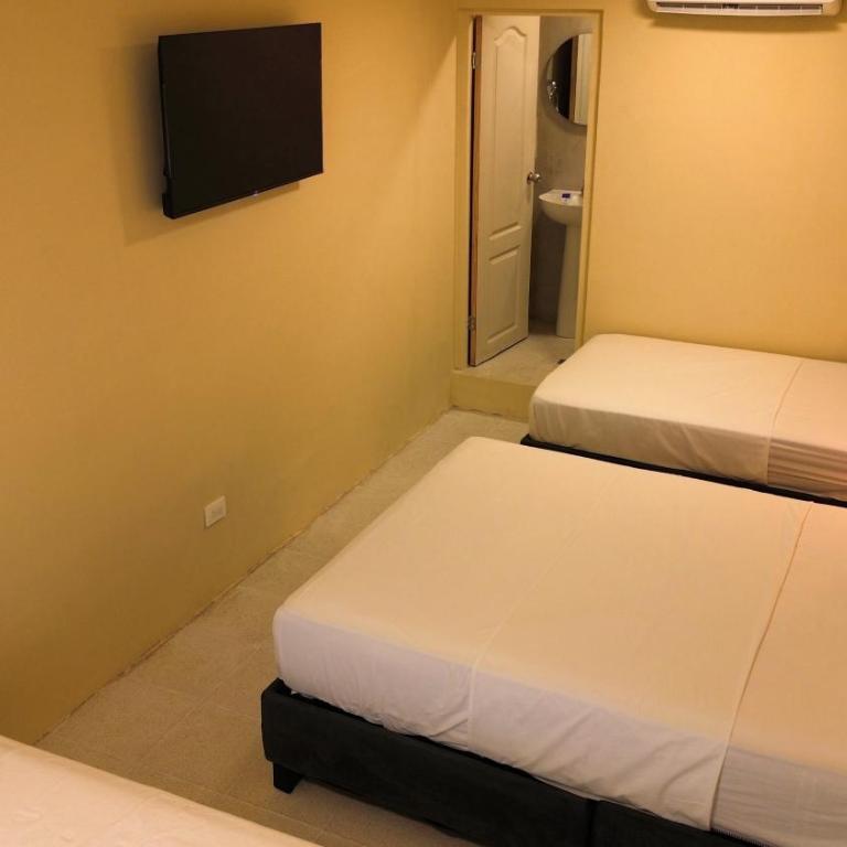 Alma Del Mar - Quadruple Room with Private Bathroom - 6