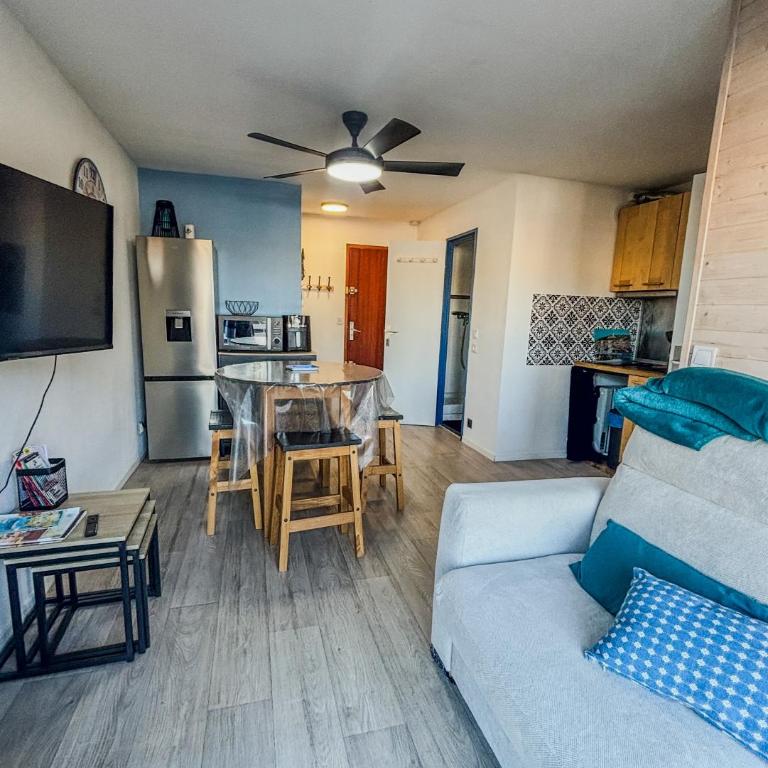 Studio face au port, Place de parking, Boite à clés - Apartamento de 1 dormitorio - 10