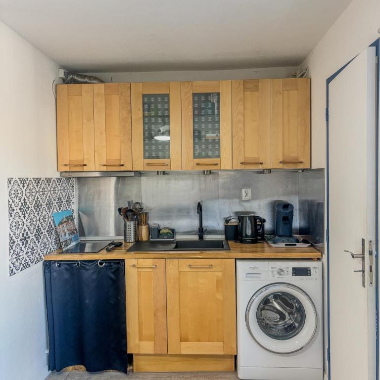 Studio face au port, Place de parking, Boite à clés - Apartamento de 1 dormitorio - 28