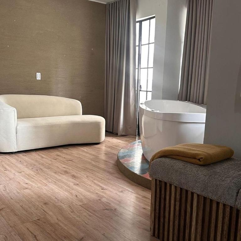 CasaSue Living & Hotel - Deluxe Suite - 5