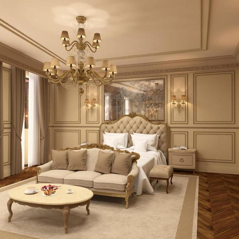Hotel Savoia e Jolanda, WorldHotels Elite - Deluxe Queen Room with Laguna View - Non-Smoking - 1