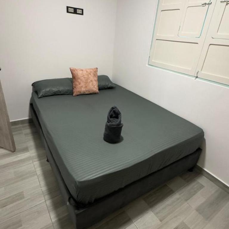 apartahotel MARAL 3 - Twin Room with Shared Bathroom - 1