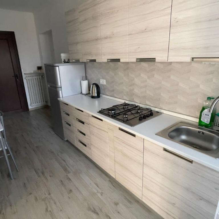 Fior di Luna - Appartamento con 2 Camere da Letto e Vista Lago - 5