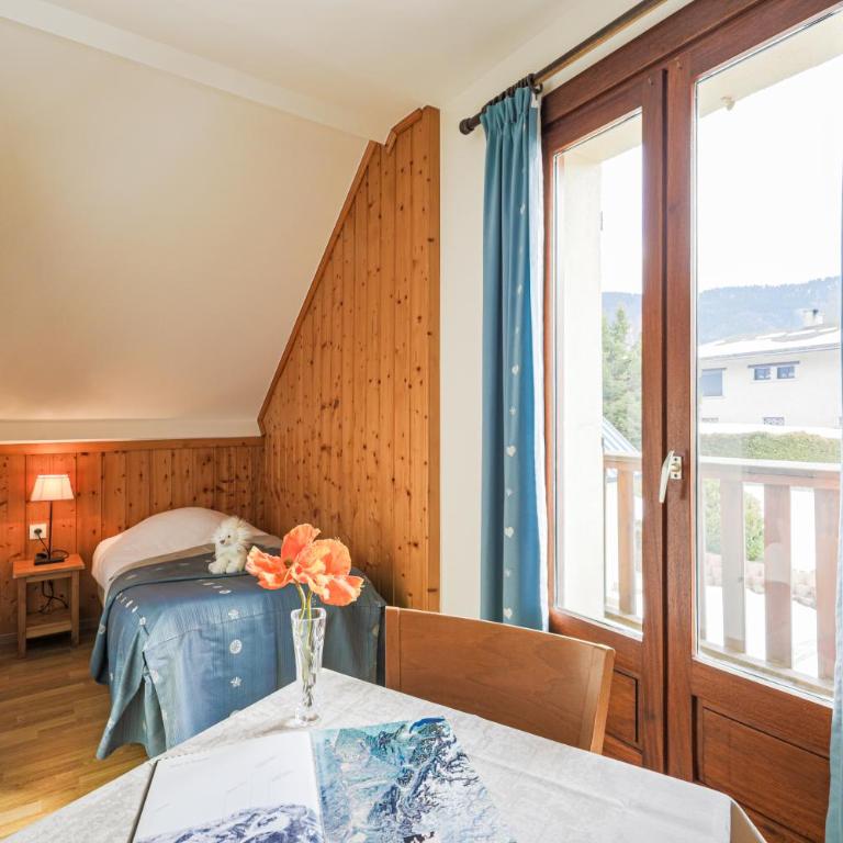 Hôtel Restaurant Les Tilleuls et son espace détente - Chambre Quadruple Supérieure - 2