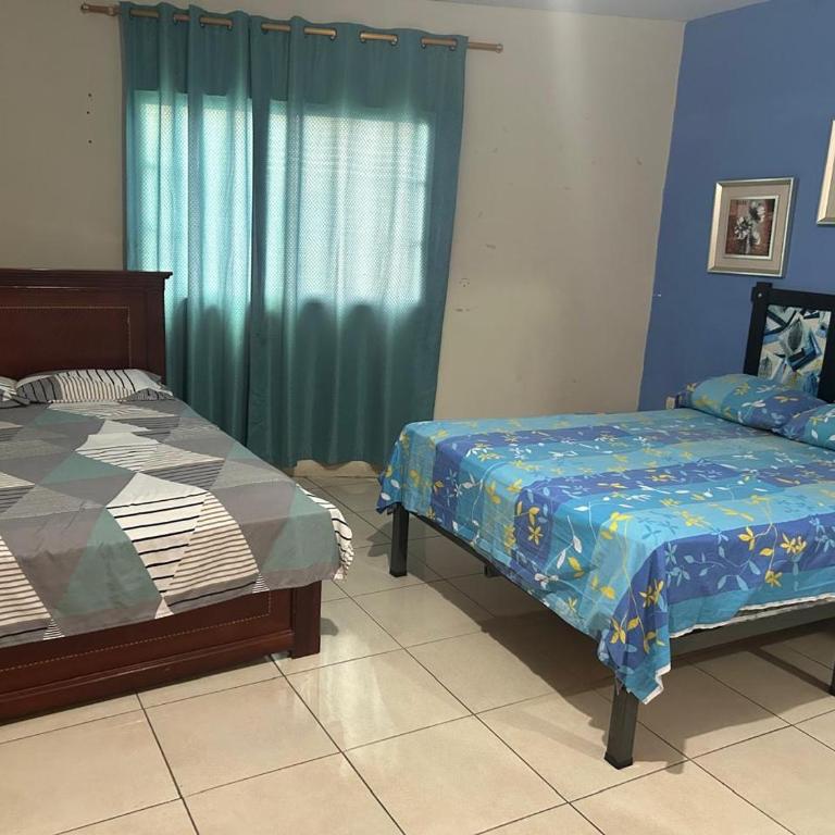 Habitaciones amobladas - Manabí suites - Budget Triple Room - 2