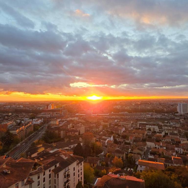 T3 65M2 Terrasse & Balcon - Dernier Etage - Proche Gare - Métro Jolimont - Apartment mit 3 Schlafzimmern - 69