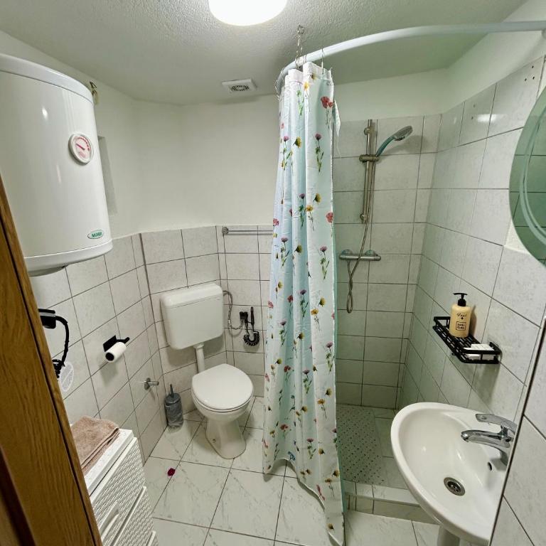 Melrose - One-Bedroom Apartment - 7