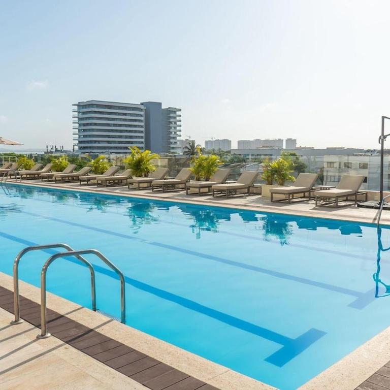 Luxury Apartment Suite Lake View 2 min Airport - Two-Bedroom Apartment - 50