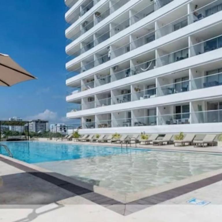 Luxury Apartment Suite Lake View 2 min Airport - Two-Bedroom Apartment - 54