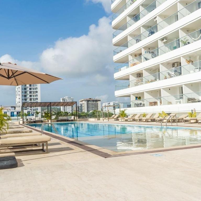 Luxury Apartment Suite Lake View 2 min Airport - Two-Bedroom Apartment - 66