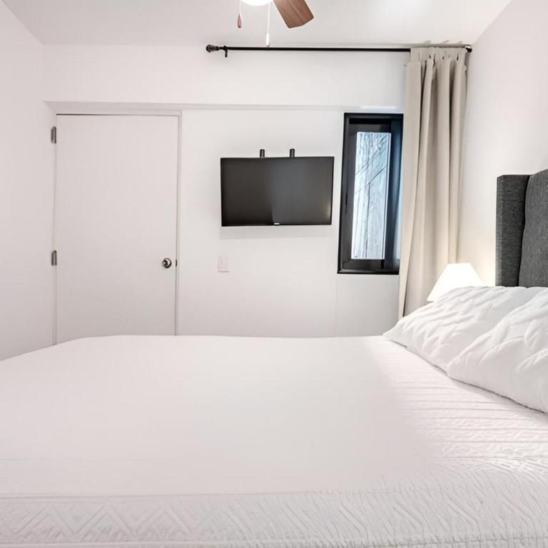 Bajada Balta Suites Spacious 3BR in Miraflores Walkable Area - One-Bedroom Apartment - 9