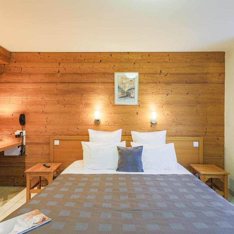Hôtel Restaurant Les Tilleuls et son espace détente - Chambre Double - Accessible aux Personnes à Mobilité Réduite - 2