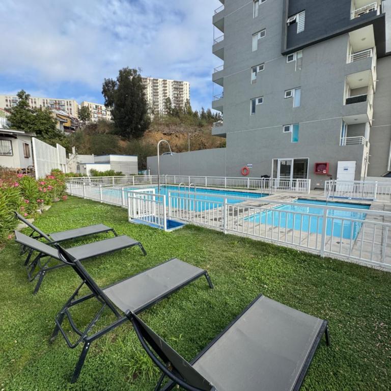 Departamento moderno, elegante y nuevo - Three-Bedroom Apartment - 5