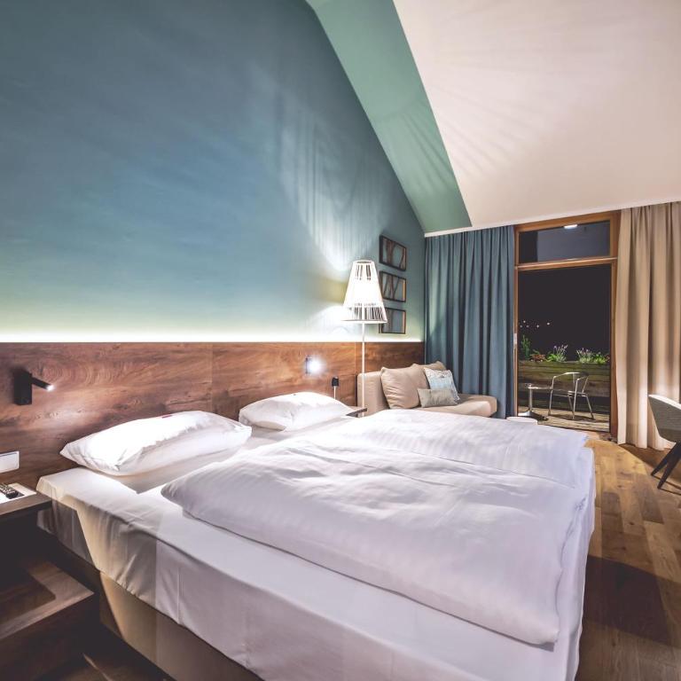 Das Sonnreich - Thermenhotel Loipersdorf - Premium Double Room Deluxe and Therme Loipersdorf Access - 6