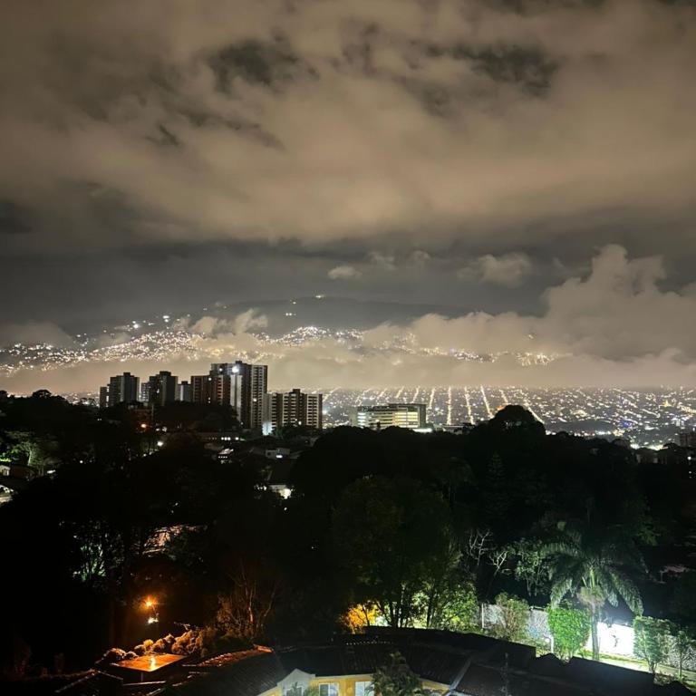 Apartment near Atanasio Girardot Stadium - Two-Bedroom Apartment - 16