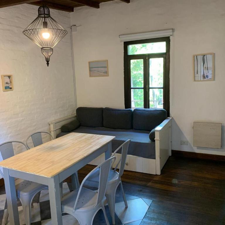 Kimbara Aparts - Family Room - 11